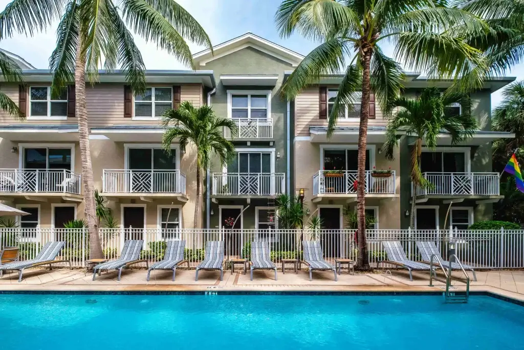 fl ankr wilton manors pool 3